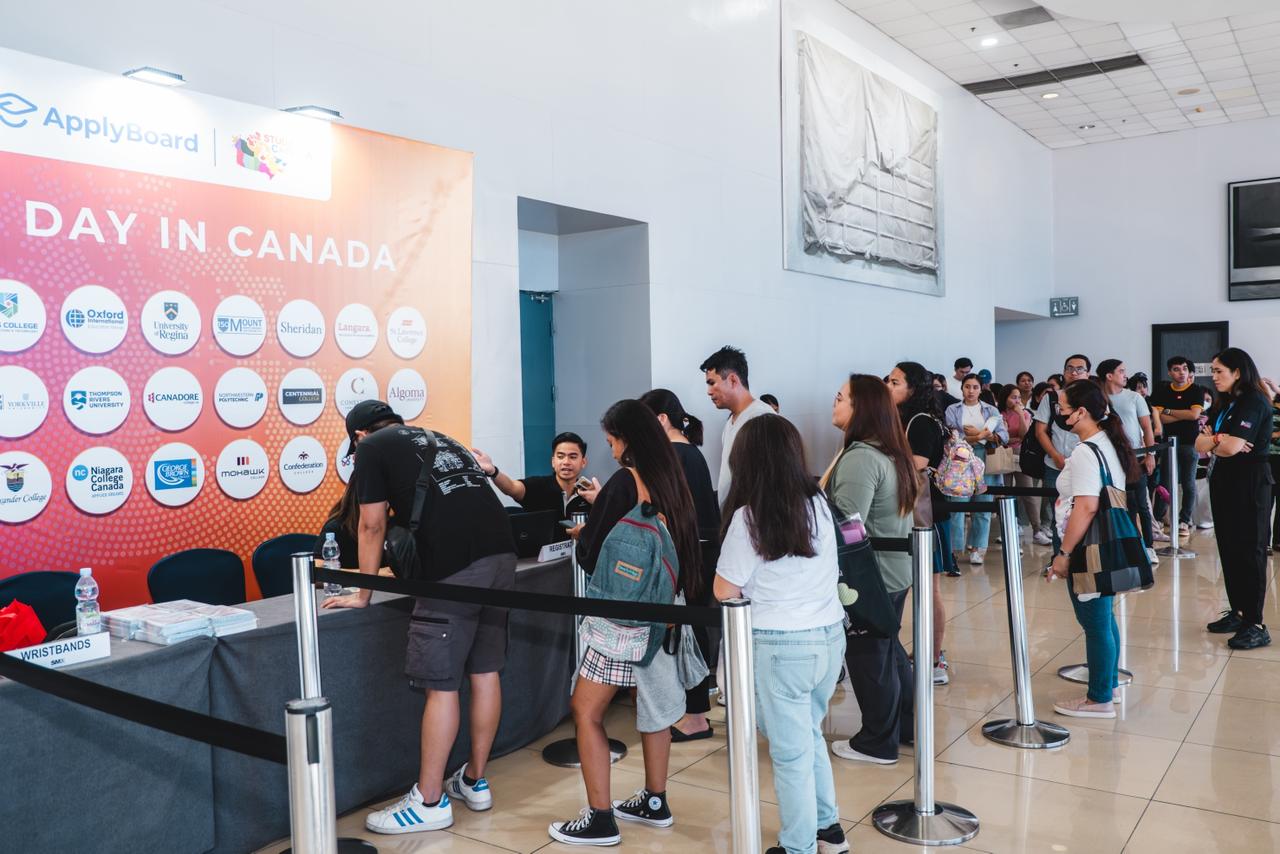 Registration & wristbands